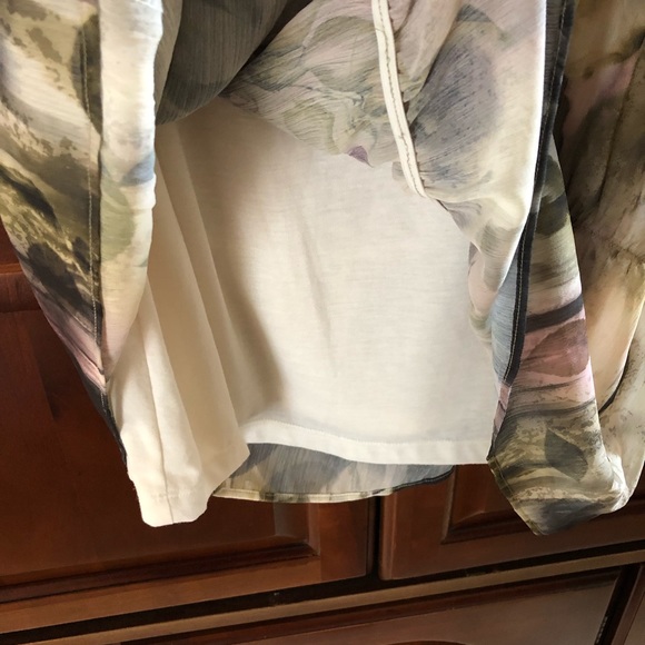 B.L.E.U. Embellished Sheer top. Size 3x. - Picture 6 of 8